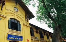 Khoa Hóa học: Khoa Anh hùng của Trường Anh hùng.